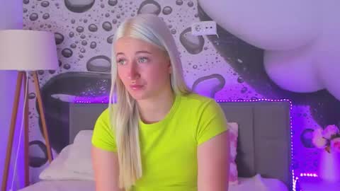 HollyTaillor online show from 12.02.25