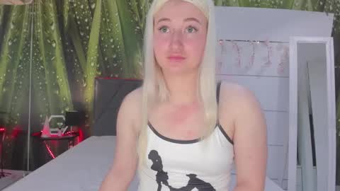 HollyTaillor online show from 04.19.26