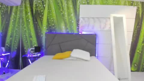 HollyTaillor online show from 06.30.26
