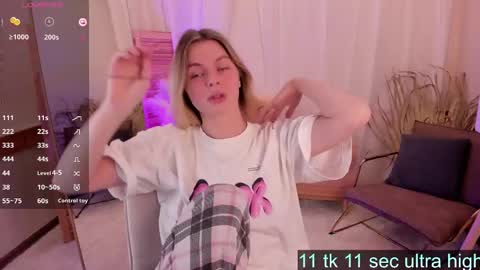 Snapshot of holy_alexa chatting on 12.16.24 Alexa online show from 12.16.24