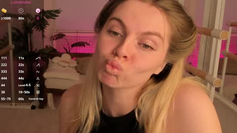 Snapshot of holy_alexa chatting on 01.29.25 Alexa online show from 01.29.25
