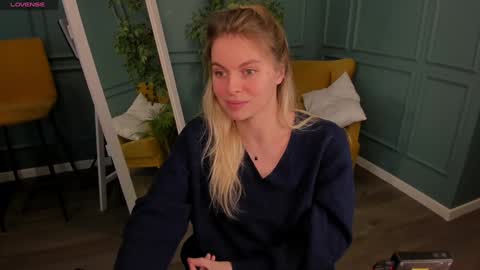 Snapshot of holy_alexa chatting on 02.04.25 Alexa online show from 02.04.25