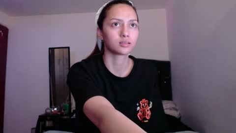 Snapshot of holy_julii chatting on 07.01.26 holy_julii online show from 07.01.26