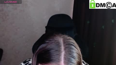 Welcome guys  Pleasure to see you all here  My name is MichaelaTip menu is active Private is open  online show from 09.20.25