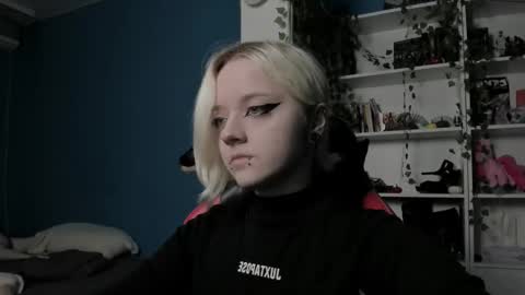 holy_mistresss online show from 11.28.25