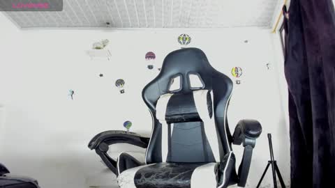 Holly online show from 10.30.25