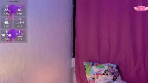 Snapshot of holy_taby_ chatting on 01.03.25 online show from 01.03.25