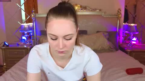 holybabydoll online show from 11.13.25