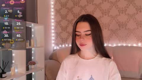 Mia online show from 11.22.25