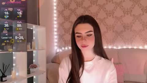 Mia online show from 11.24.25