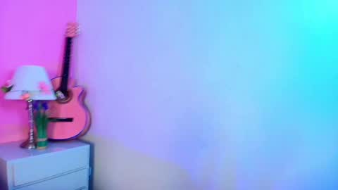 Snapshot of honeeymoonn chatting on 09.24.25 honeeymoonn online show from 09.24.25