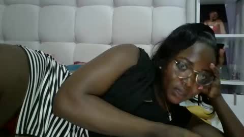 Snapshot of honevey chatting on 04.08.26 Honevey online show from 04.08.26