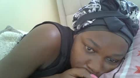 Snapshot of honevey chatting on 04.12.26 Honevey online show from 04.12.26