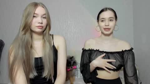 Lilith and Ellie  online show from 03.04.25