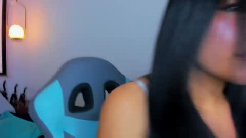 Snapshot of honey_anny_ chatting on 10.08.25 honey_anny_ online show from 10.08.25
