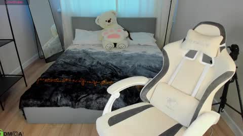 Honey online show from 04.11.26