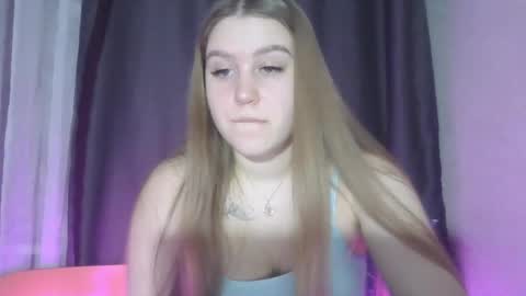 Snapshot of honey_lolaaa chatting on 11.20.25 honey_lolaaa online show from 11.20.25