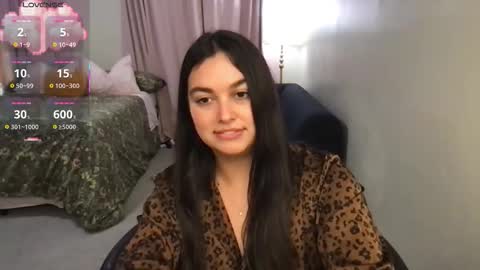 Tia online show from 10.23.25