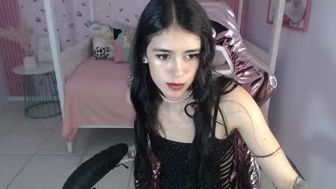HONEY  online show from 01.15.25