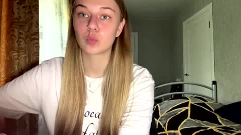 Klara online show from 05.23.26