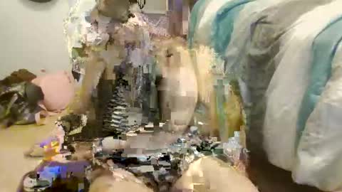 Snapshot of honeybear19 chatting on 10.23.25 HoneyBear online show from 10.23.25