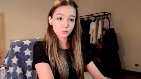 Snapshot of honeycomfya chatting on 04.13.26 Masha online show from 04.13.26