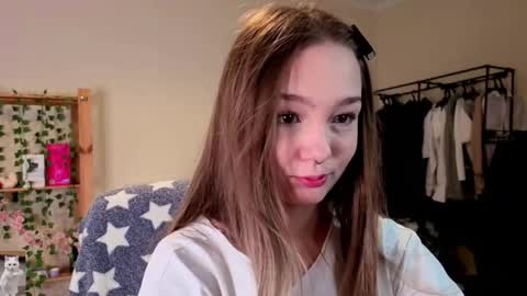 Snapshot of honeycomfya chatting on 04.14.26 Masha online show from 04.14.26