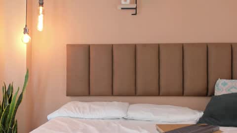 honeygray02 online show from 10.17.25