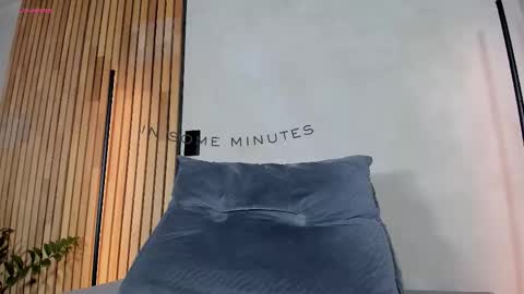 Sofia independent model online show from 11.16.25