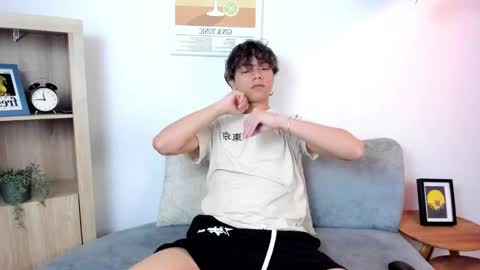 Snapshot of honeymoon_sariel chatting on 02.01.26 honeymoon_sariel online show from 02.01.26