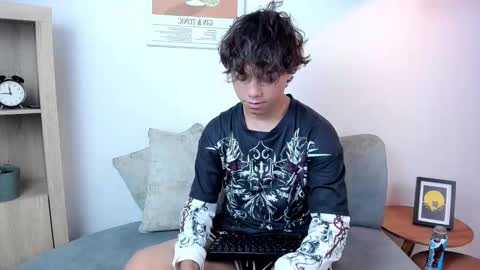 Snapshot of honeymoon_sariel chatting on 02.06.26 honeymoon_sariel online show from 02.06.26