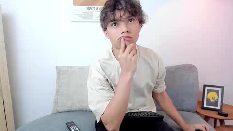 Snapshot of honeymoon_sariel chatting on 02.23.26 honeymoon_sariel online show from 02.23.26