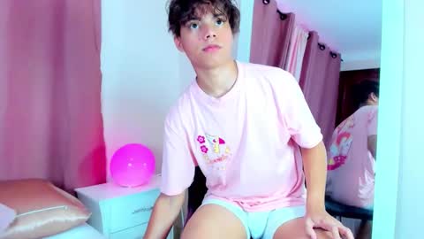 Snapshot of honeymoon_sariel chatting on 02.28.26 honeymoon_sariel online show from 02.28.26