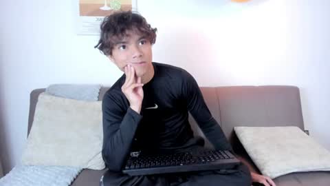 honeymoon_sariel online show from 06.17.26