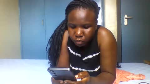 Honeymuny online show from 12.18.25