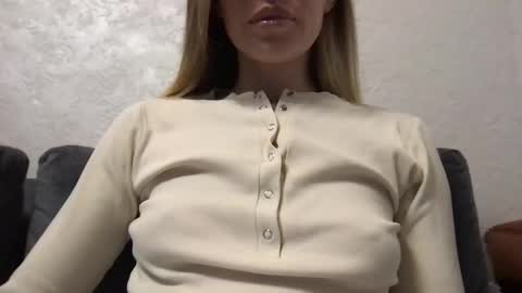 honeynymph online show from 09.30.25