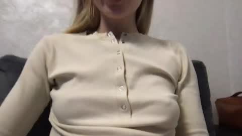 honeynymph online show from 10.06.25