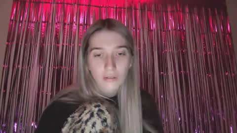 honeyveil online show from 02.12.26