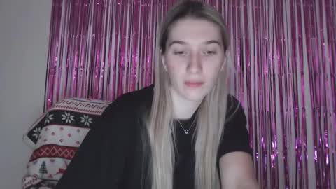 honeyveil online show from 02.18.26