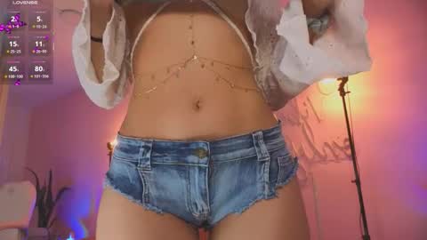 Honey Moon  Help me to reach 100 thumbs up online show from 10.16.25