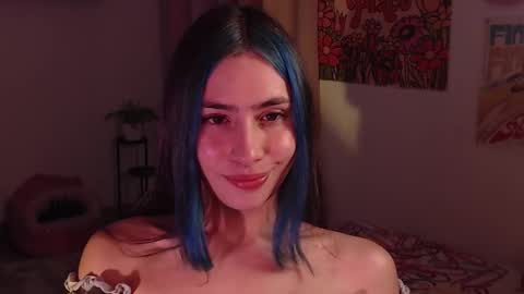 Snapshot of honeyypeaach chatting on 12.19.24    online show from 12.19.24