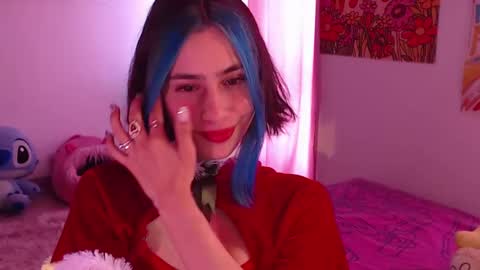 Snapshot of honeyypeaach chatting on 12.23.24    online show from 12.23.24