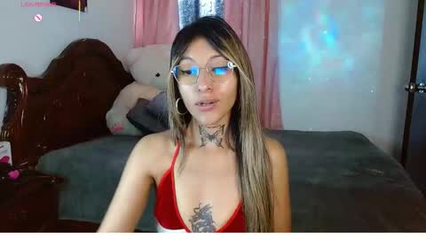 Hoollly Jones online show from 12.19.25