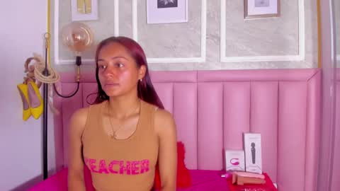 Snapshot of hoollyhendrix chatting on 02.09.26 holly online show from 02.09.26