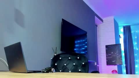 hooot_blonde777 online show from 02.17.25