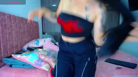 Snapshot of hoot_alicee chatting on 01.12.25 ONLYFANS online show from 01.12.25