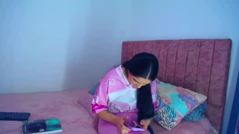 Snapshot of hoot_alicee chatting on 09.24.25 ONLYFANS online show from 09.24.25