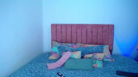 Snapshot of hoot_alicee chatting on 10.16.25 ONLYFANS online show from 10.16.25