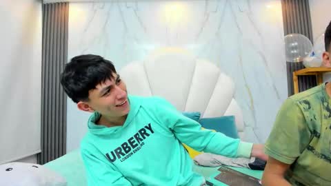 Snapshot of hoot_booys_ chatting on 02.23.26 hoot_booys_ online show from 02.23.26