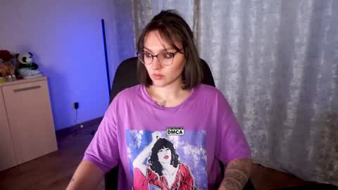 Karina online show from 10.22.25